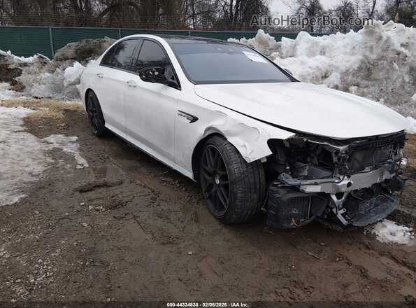 W1KZF8KB1MA952000 2021 MERCEDES-BENZ AMG E 63 Белый Передняя правая четверть