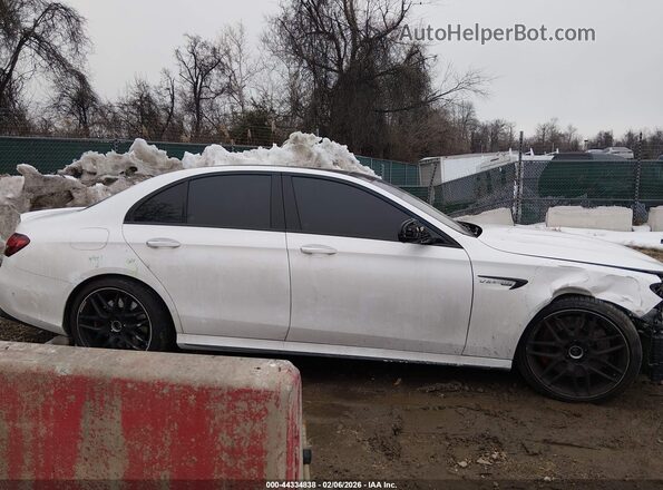 W1KZF8KB1MA952000 2021 MERCEDES-BENZ AMG E 63 Белый Панорамный вид салона 360°