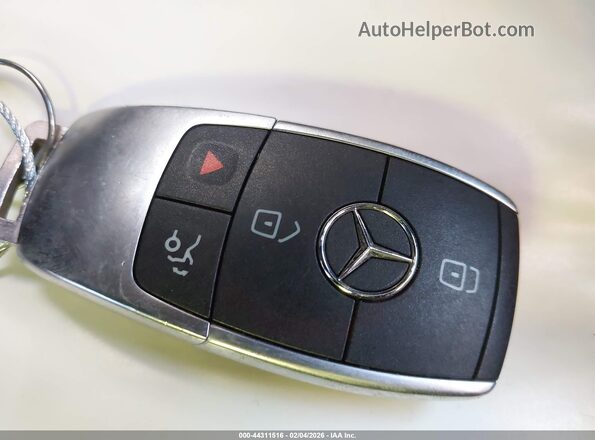 W1N0J8EB2LF795777 2020 MERCEDES-BENZ GLC 300 COUPE Серый Вид панели приборов