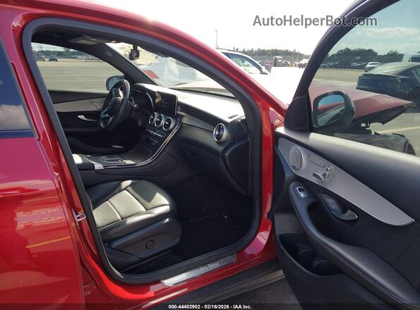 W1N0J8EBXLF848645 2020 MERCEDES-BENZ GLC 300 COUPE Красный Вид салона спереди