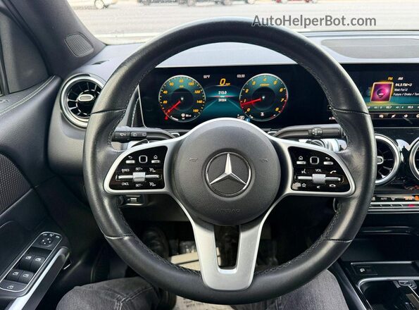W1N4M4HB3LW056253 2020 MERCEDES-BENZ GLB-CLASS Серый Панорамный вид салона 360°