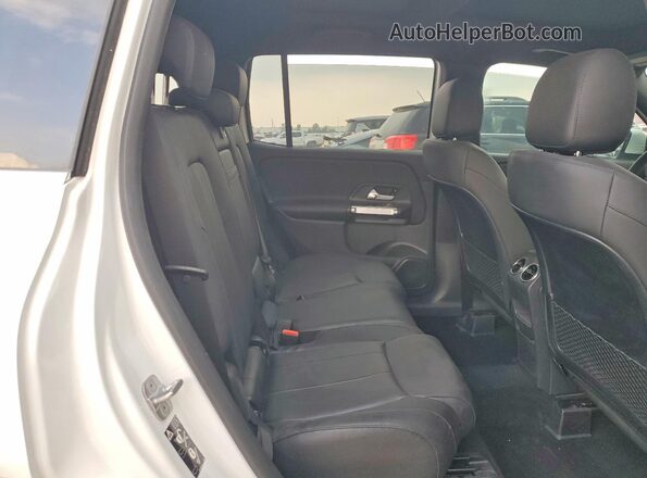 W1N4M4HB4PW336401 2023 MERCEDES-BENZ GLB-CLASS White Widok wnętrza z tyłu
