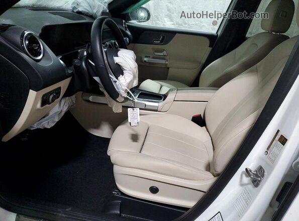 W1N4M4HB6SW411785 2025 MERCEDES-BENZ GLB-CLASS Белый Вид салона спереди