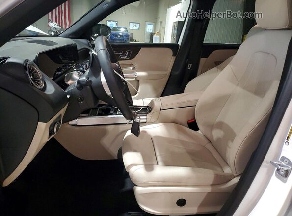 W1N4M4HB8SW423856 2025 MERCEDES-BENZ GLB-CLASS Белый Вид салона спереди