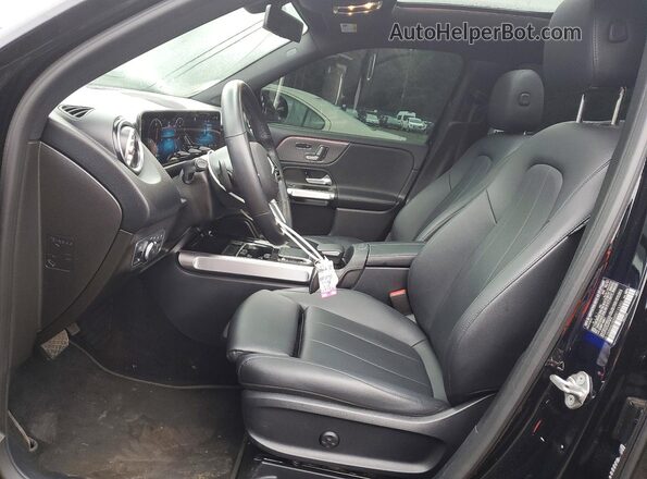 W1N4M4HBXMW115350 2021 MERCEDES-BENZ GLB-CLASS Black Вид салону спереду
