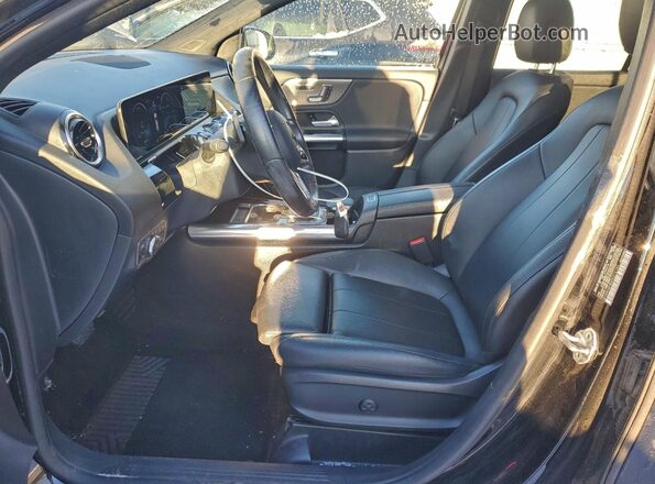 W1N4N4HB4MJ216149 2021 MERCEDES-BENZ GLA Черный Вид салона спереди