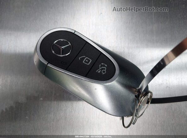 W1NKJ4HB1RF100209 2024 MERCEDES-BENZ GLC 300 Серебряный Вид панели приборов