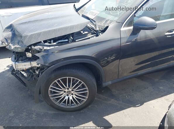 W1NKM4HB4RF103144 2024 MERCEDES-BENZ GLC 300 Черный Передняя левая четверть