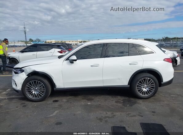 W1NKM4HB5RF207268 2024 MERCEDES-BENZ GLC 300 White Widok wnętrza 360 stopni