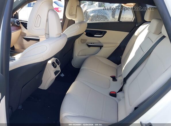 W1NKM4HBXSF367975 2025 MERCEDES-BENZ GLC 300 White VIN კოდის სტიკერის ხედი