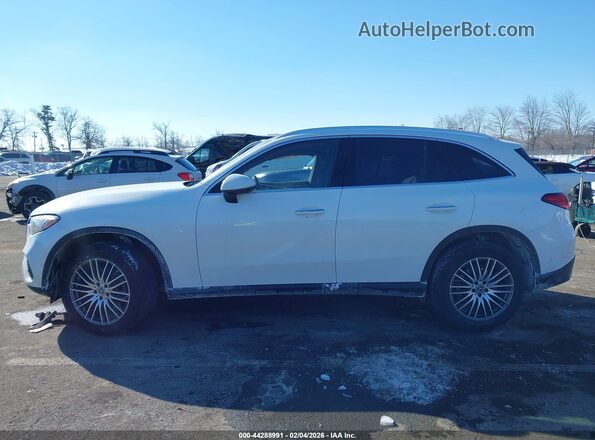 W1NKM4HBXSF367975 2025 MERCEDES-BENZ GLC 300 White უკანა სალონის ხედი