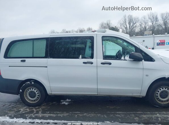 W1YV0BEY4M3904370 2021 MERCEDES-BENZ METRIS Белый Вид задней части салона