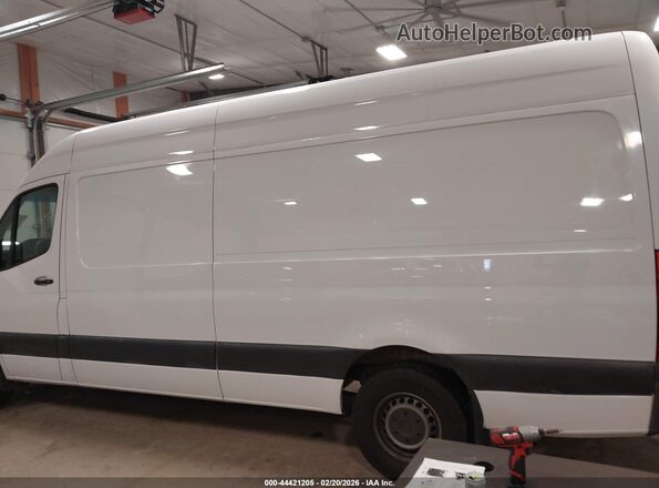 W2Y40CHY8MT045106 2021 FREIGHTLINER SPRINTER 2500 Белый 