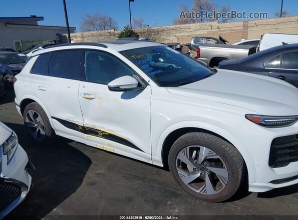 WA124BGF0SA026088 2025 AUDI Q6 E-TRON White Вид спереду