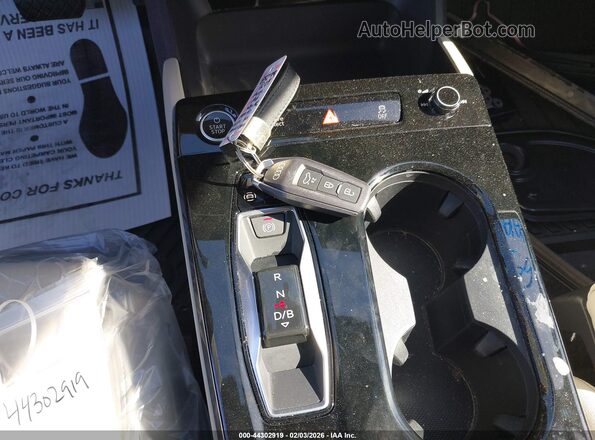 WA124BGF0SA026088 2025 AUDI Q6 E-TRON White Вид панелі приладів