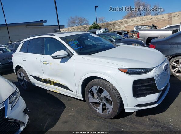 WA124BGF0SA026088 2025 AUDI Q6 E-TRON White Вид задньої частини салону