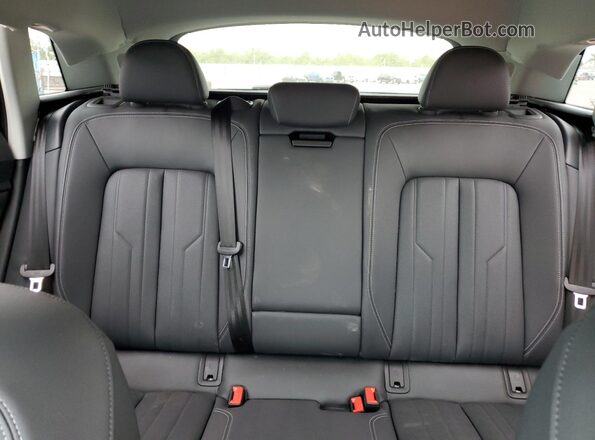 WA15AAGE2RB041770 2024 AUDI Q8 Белый Вид задних сидений