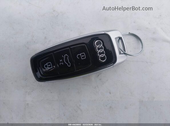 WA16AAGE4RB052497 2024 AUDI Q8 E-TRON Черный Вид панели приборов