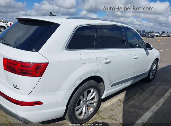 WA1AAAF76HD005245 2017 AUDI Q7 Белый Вид задней части салона