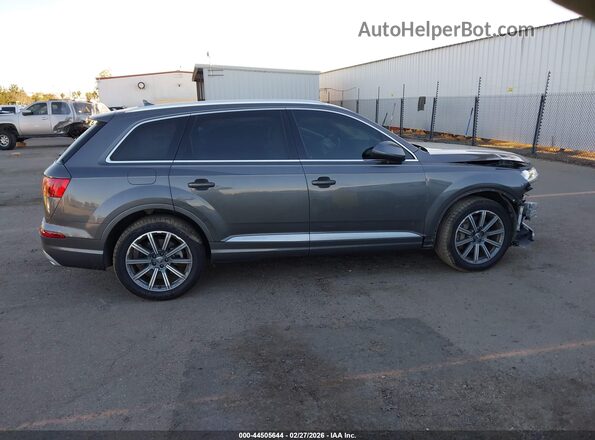 WA1AAAF7XKD004350 2019 AUDI Q7 Gray სალონის 360-გრადუსიანი ხედი