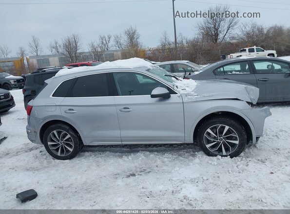 WA1AAAFYXM2132238 2021 AUDI Q5 Silver Widok wnętrza z tyłu