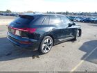 2022 Audi E-tron Premium Quattro Черный vin: WA1AAAGE1NB005657