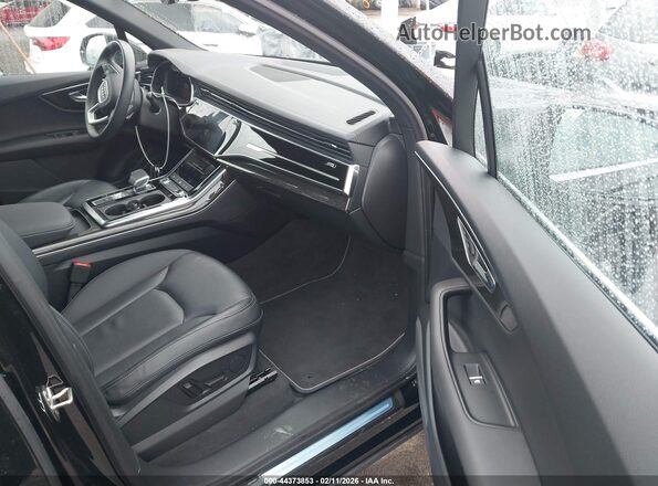 WA1ACBF75SD002327 2025 AUDI Q7 Black Widok wnętrza z przodu