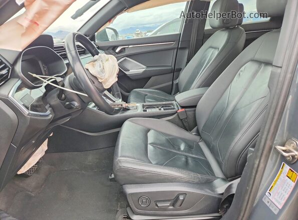 WA1AECF30K1077709 2019 AUDI Q3 Серый Вид салона спереди