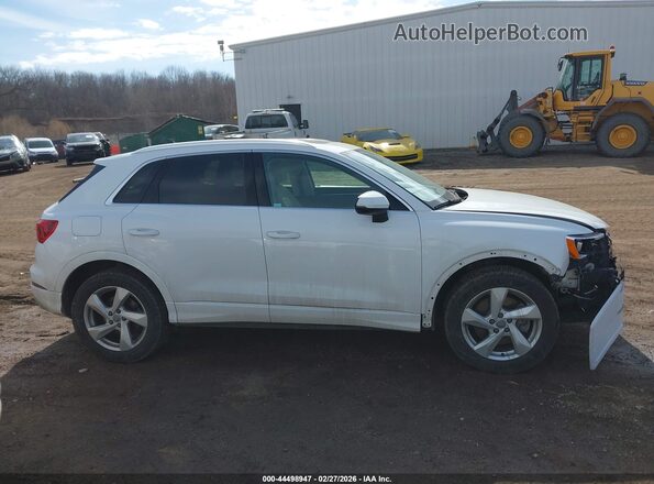 WA1AECF31L1075954 2020 AUDI Q3 White Vista interior trasera