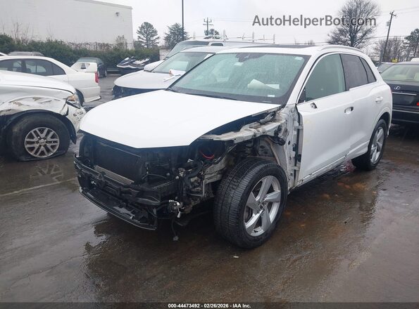 WA1AECF34L1028028 2020 AUDI Q3 Белый Передняя левая четверть
