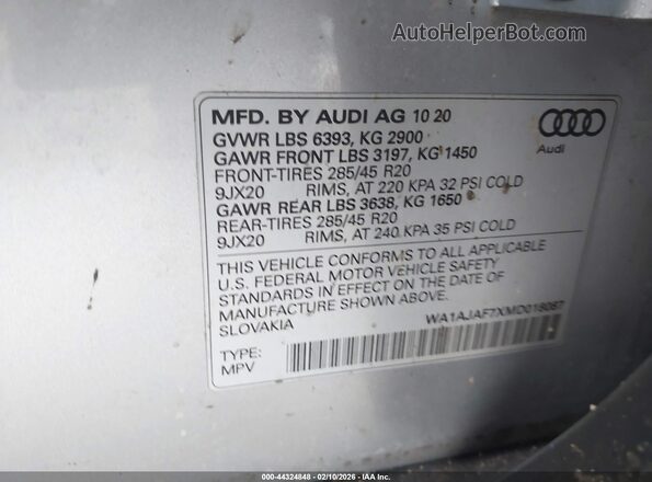 WA1AJAF7XMD018087 2021 AUDI Q7 Silver Widok komory silnika