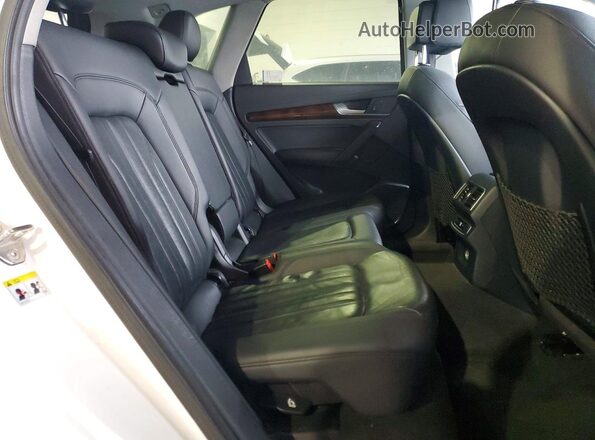 WA1ANAFY4J2007980 2018 AUDI Q5 Белый Вид задней части салона