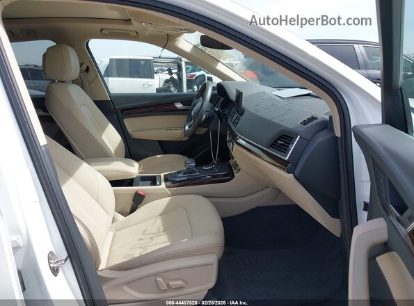 WA1ANAFY5K2091003 2019 AUDI Q5 White წინა სალონის ხედი