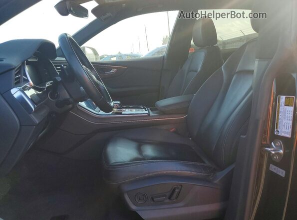 WA1AVAF15KD037157 2019 AUDI Q8 Black წინა სალონის ხედი
