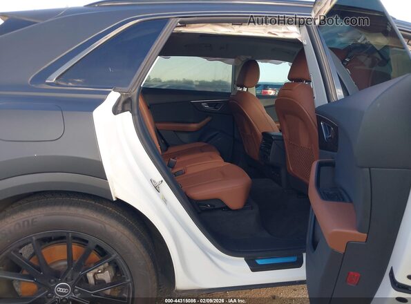WA1AVBF16ND016375 2022 AUDI Q8 Белый Вид наклейки с VIN-кодом