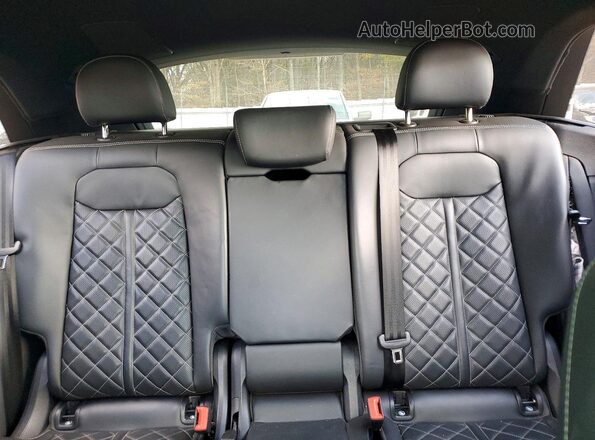 WA1AWBF13PD038169 2023 AUDI SQ8 Black Widok tylnych siedzeń