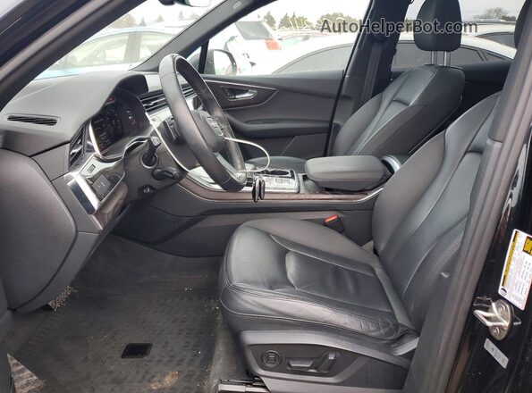 WA1AXAF7XMD024714 2021 AUDI Q7 Black Widok wnętrza z przodu