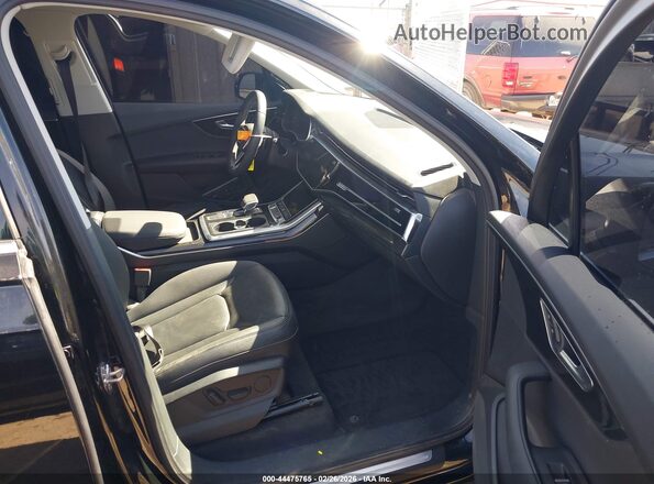 WA1AXBF75ND022540 2022 AUDI Q7 Black Вид салону спереду