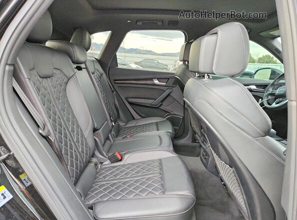 WA1B4AFY5M2032124 2021 AUDI SQ5 Черный Вид задней части салона