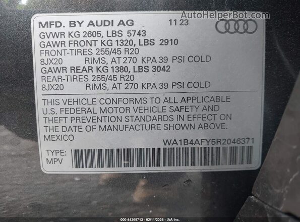 WA1B4AFY5R2046371 2024 AUDI SQ5 Gray Vista del compartimento del motor