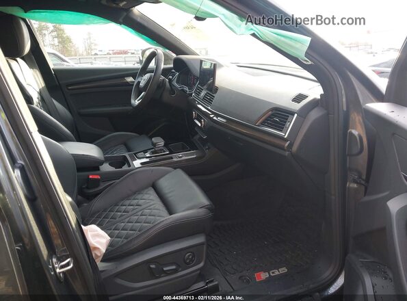 WA1B4AFY5R2046371 2024 AUDI SQ5 Gray Vista interior delantera