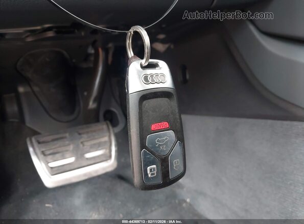 WA1B4AFY5R2046371 2024 AUDI SQ5 Gray Vista del salpicadero