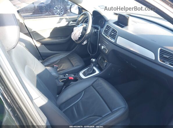 WA1BCCFS1JR026768 2018 AUDI Q3 Black Widok wnętrza z przodu