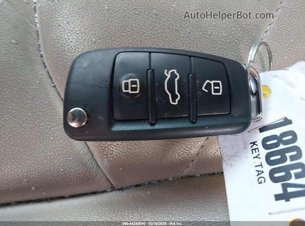 WA1BECF34L1046100 2020 AUDI Q3 White Vista del salpicadero
