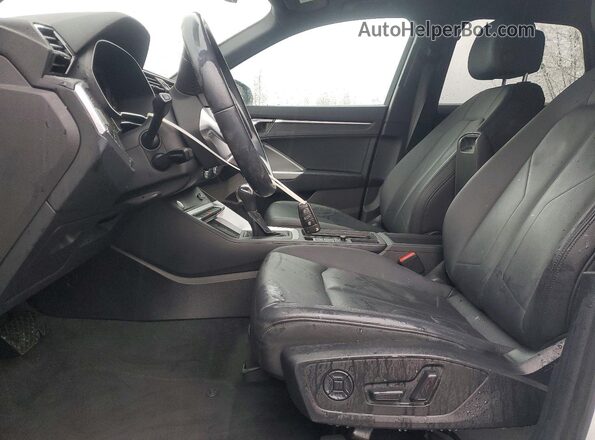 WA1BECF3XK1066835 2019 AUDI Q3 White Vista interior delantera