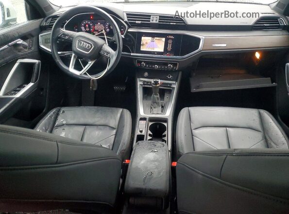 WA1BECF3XK1066835 2019 AUDI Q3 White Vista del salpicadero