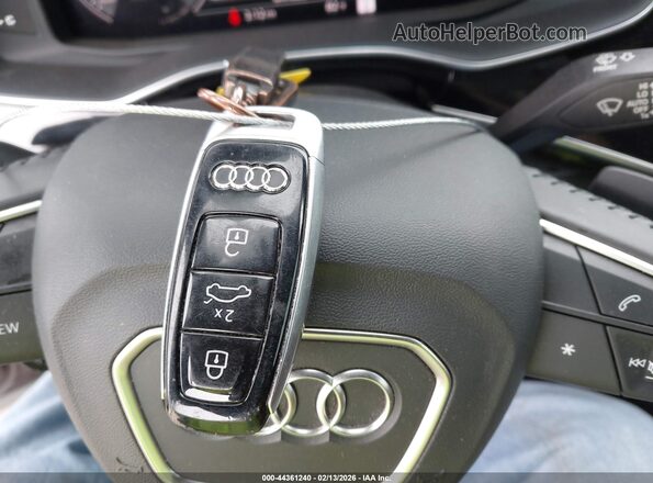 WA1BVAF13LD002896 2020 AUDI Q8 Черный Вид панели приборов