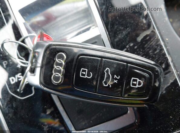 WA1BVAF19LD008718 2020 AUDI Q8 Черный Вид панели приборов