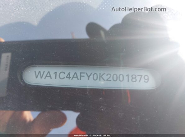 WA1C4AFY0K2001879 2019 AUDI SQ5 Серебряный Вид подкапотного пространства