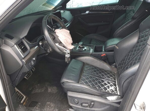 WA1C4AFY4J2183245 2018 AUDI SQ5 Белый Вид салона спереди
